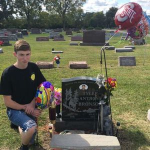 Meet your Posher, Cole